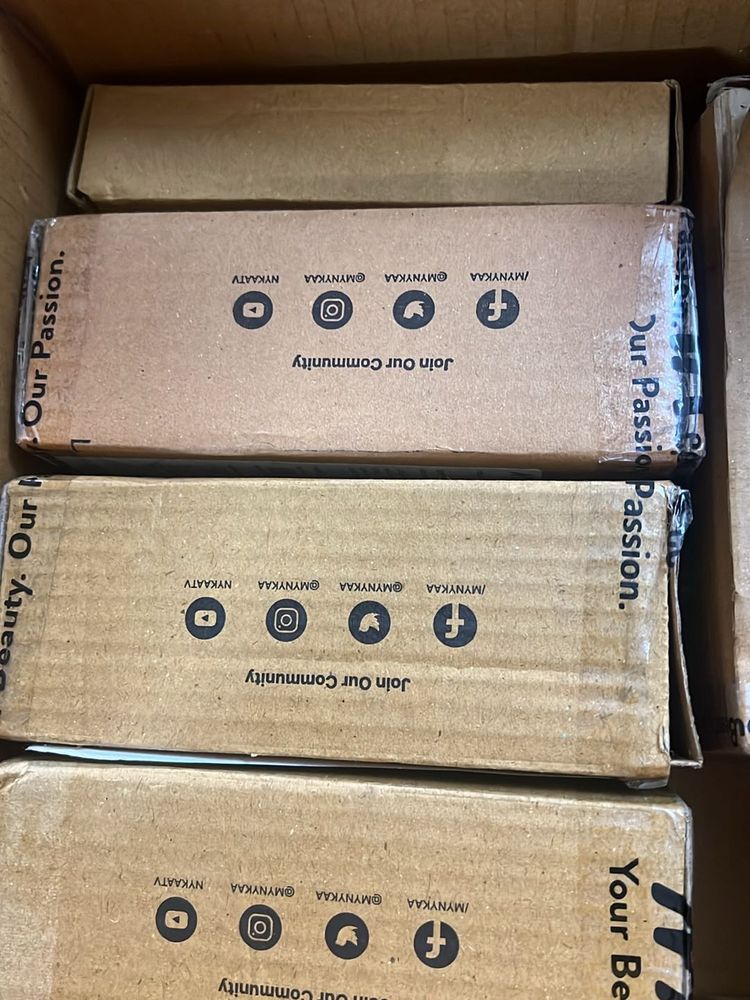 6 Parcel Boxes  🚚