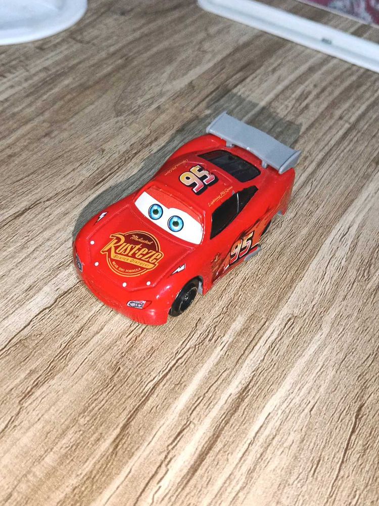 Disney Pixar Cars Lightning McQueen Diecast