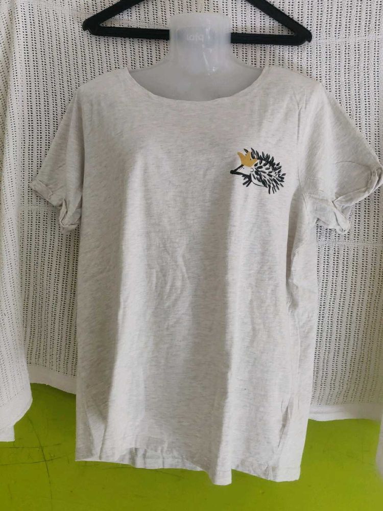 Cute Graphic Tee with Hedgehog