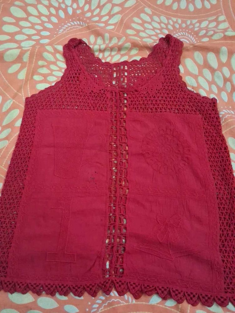A Very Beachyy Top .