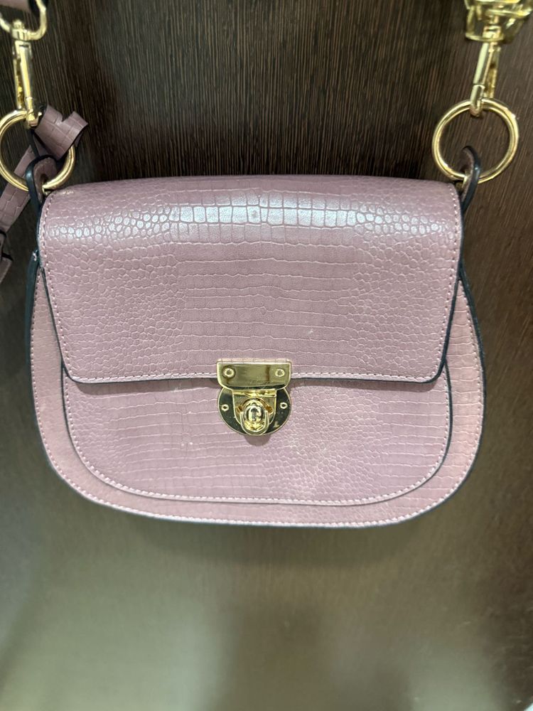 Van Heusen - Chic Crossbody sling Bag