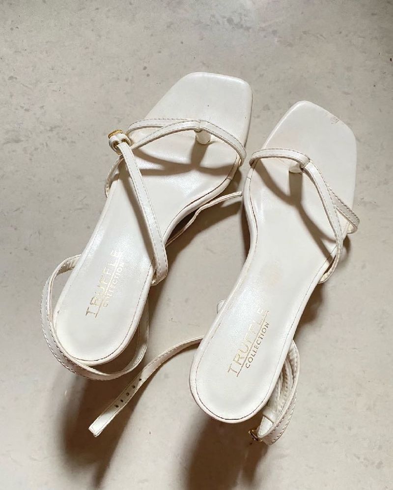 Truffle collection elegant white heels