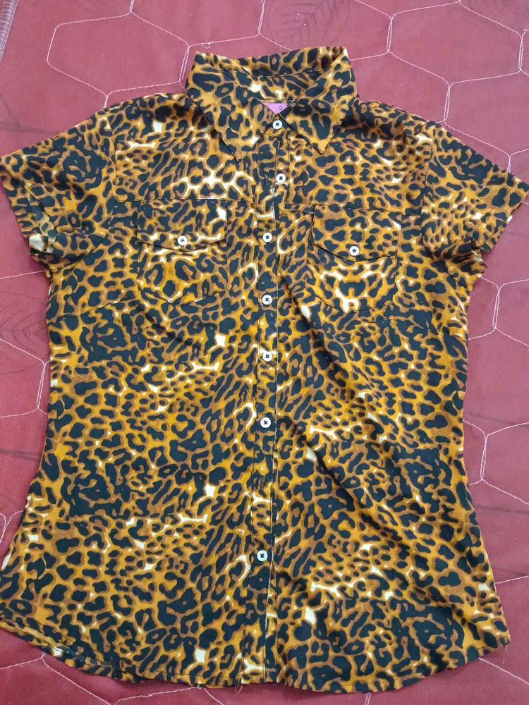 Leopard Print Short Sleeve Top