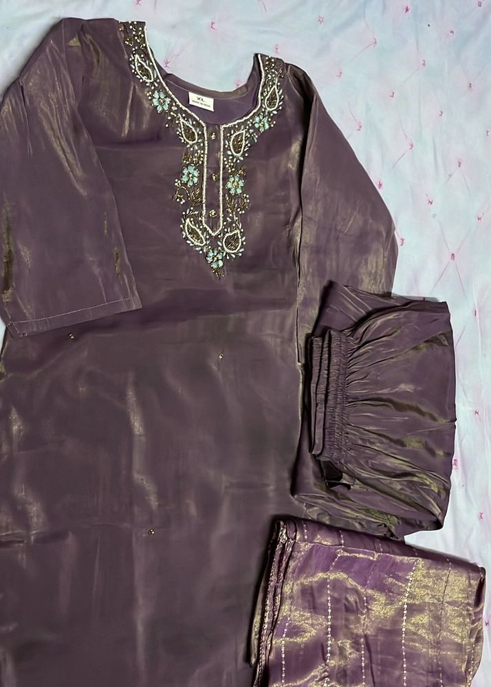 Embroidered Kurta Set With Linning