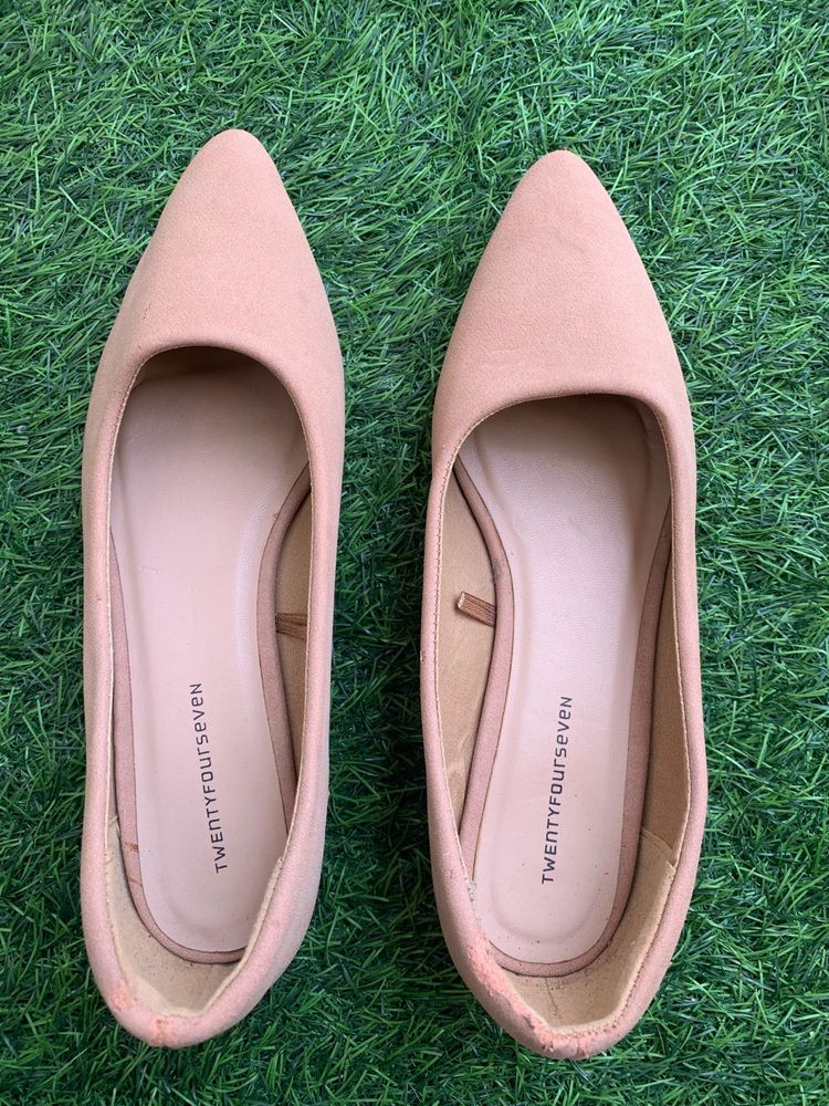 Flats/ballerinas