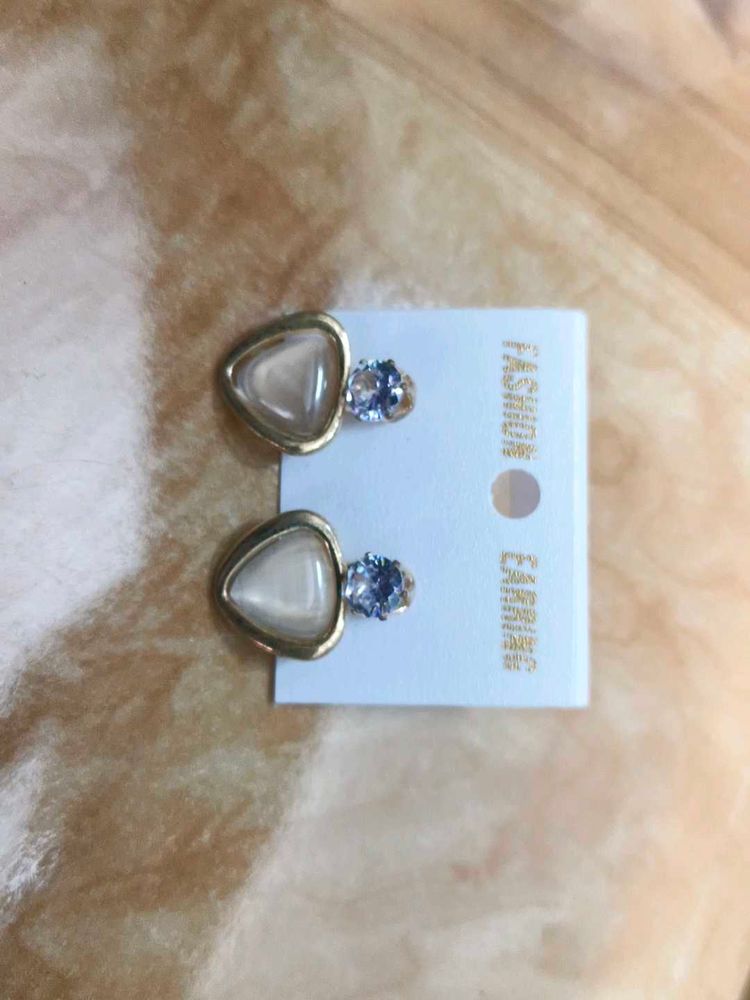 Trendy fashion 2 Pair Of Earings.