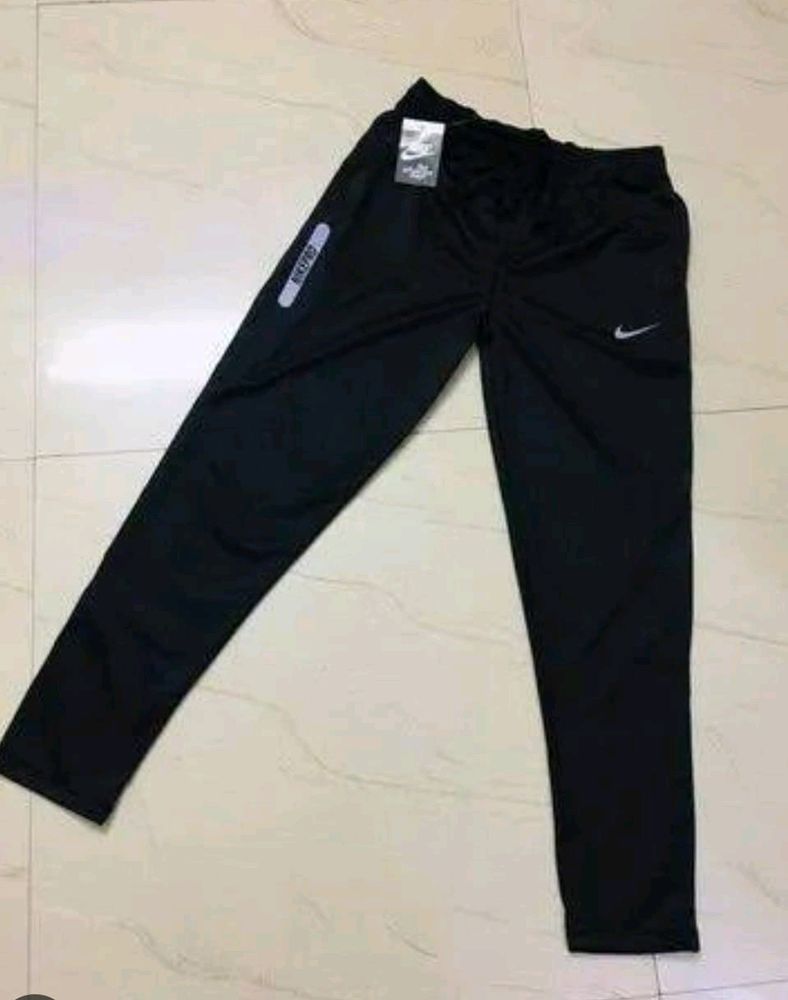 New Nike Air Lower, M Size