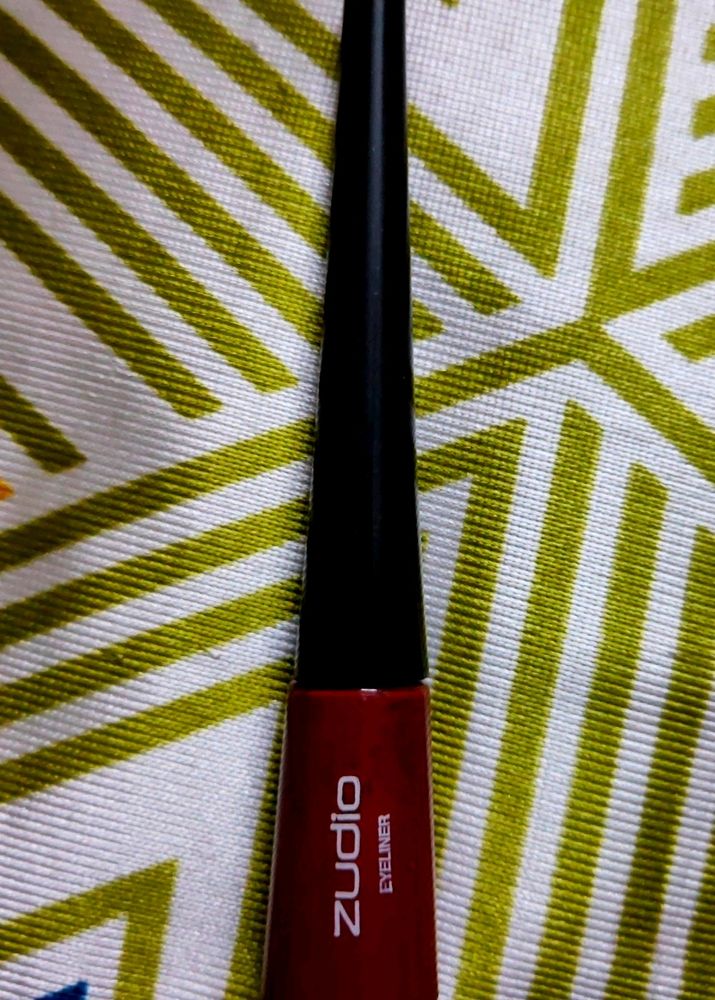 Zudio Eyeliner