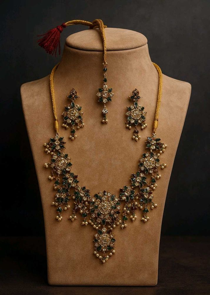Necklace &amp; Earrings Set