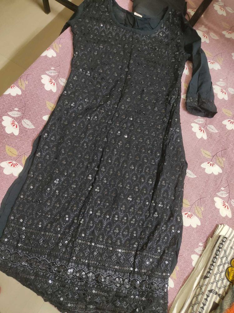Elegant Black Embroidered Kurti