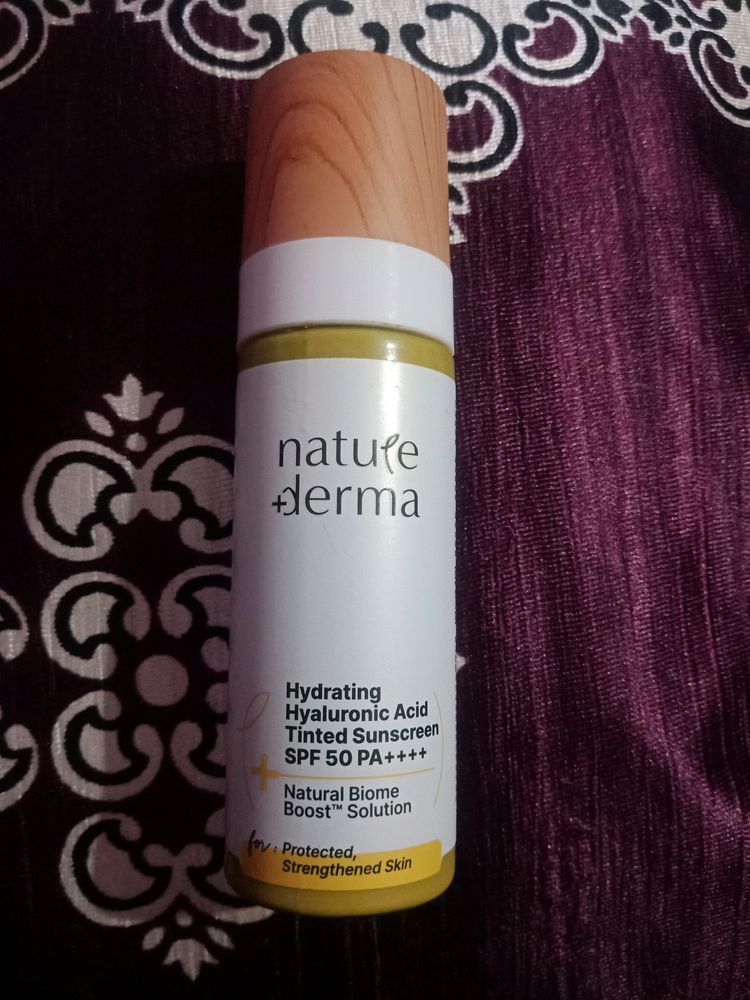 Tinted Sunscreen SPF 50 PA++++