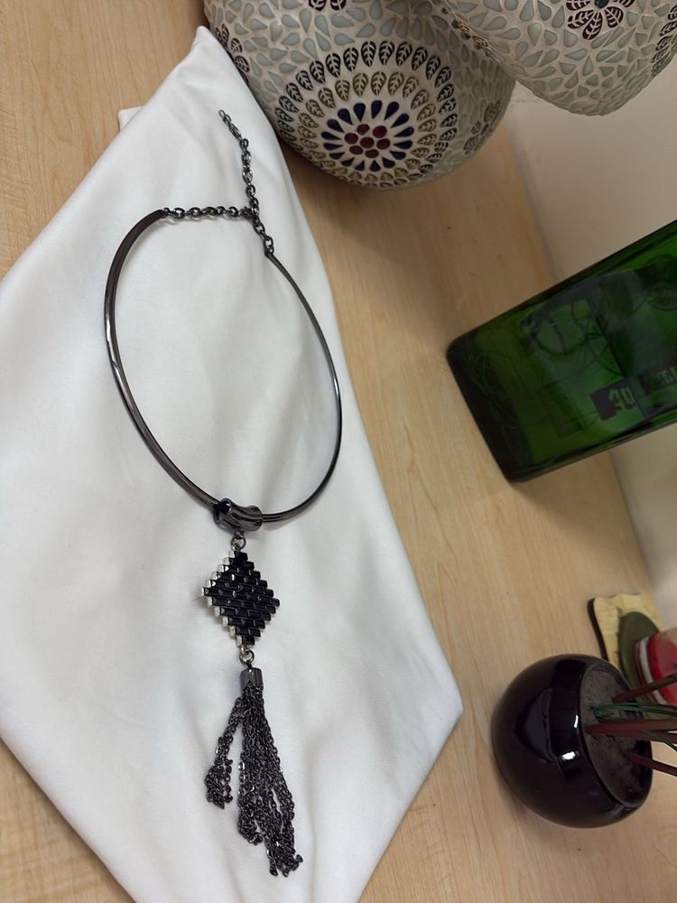 Elegant Gunmetal Choker with Geometric Pendant