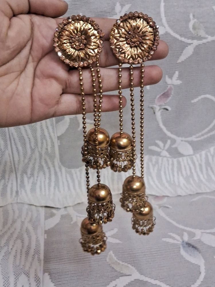 Earing  Long