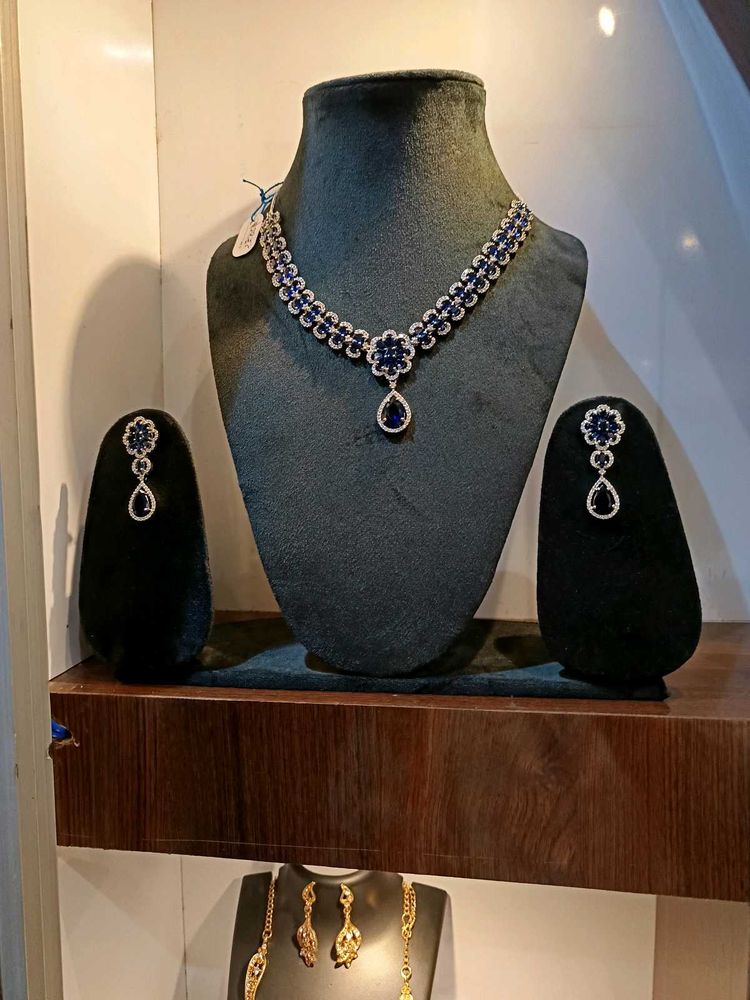 Elegant Necklace Set (2500 Each)