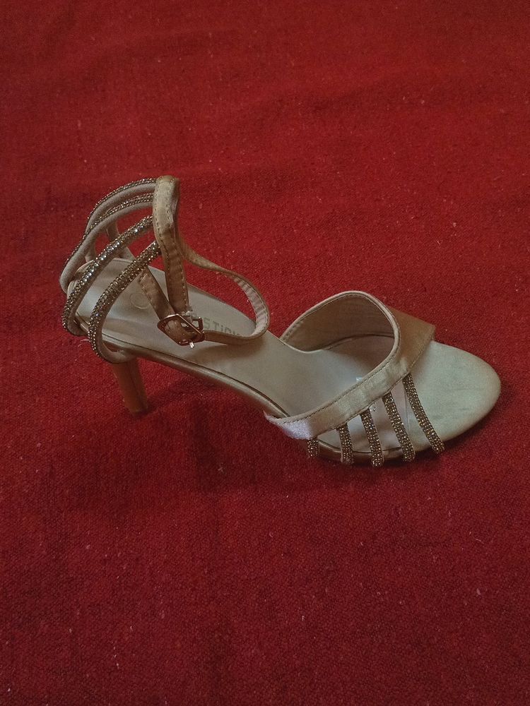 Sandle Heel