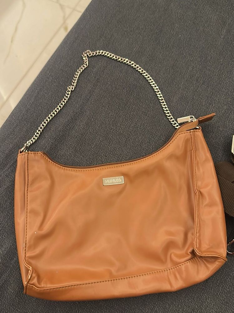 MUmso Sling Bag