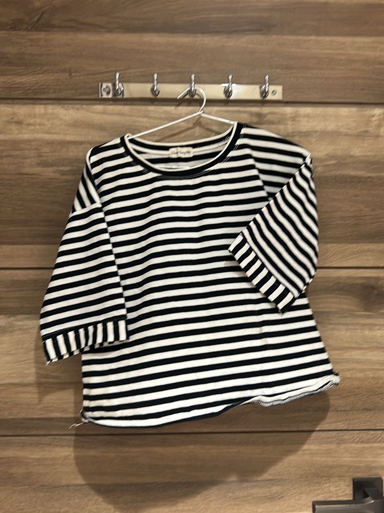 Black Strip Crop Top