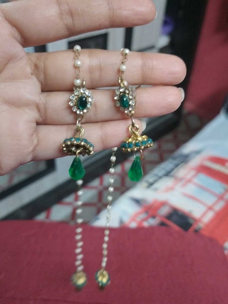 Emerald Jhumka Earrings