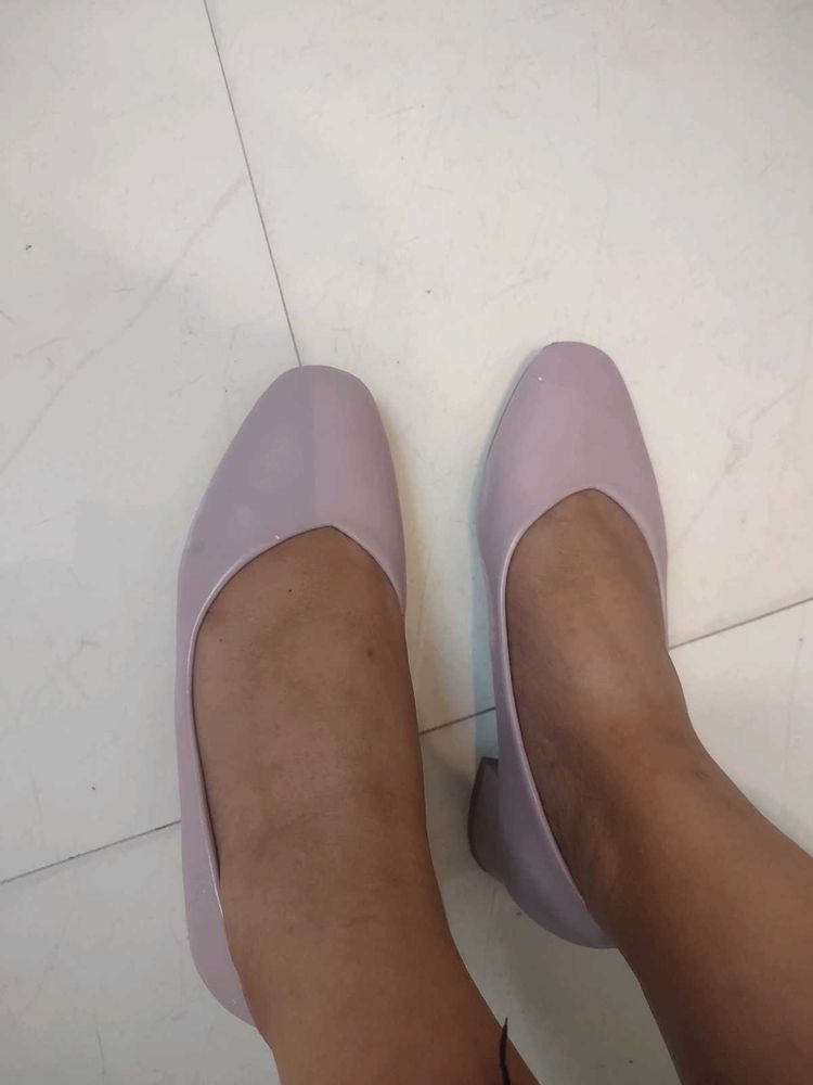 Lavender Pointed Toe Flats