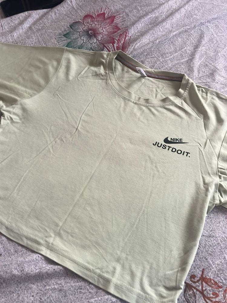 GREEN CROP OVERSIZED TSHIRT
