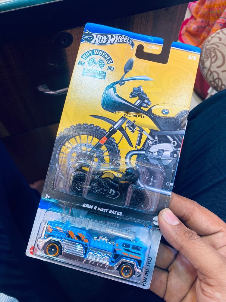 HOTWHEELS