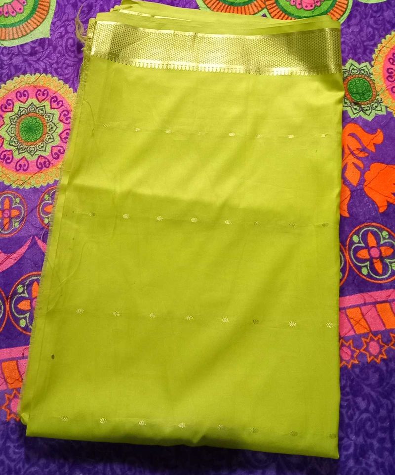 ✨New Green Saree with Gold Border✨