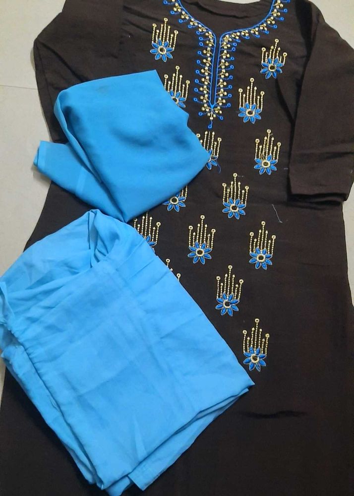 Embroidered Kurta Set