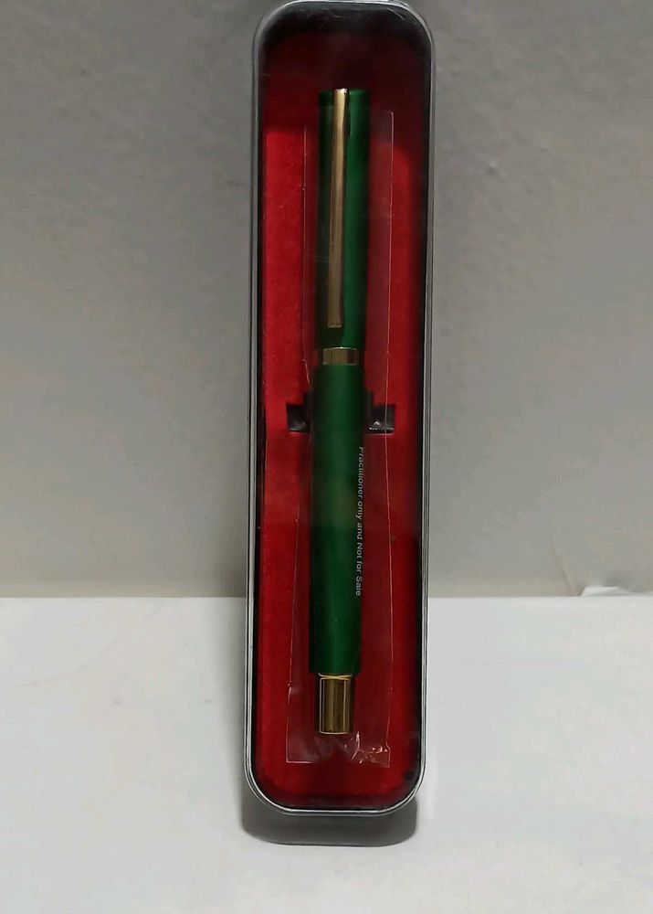 Elegant Green Pen with Case