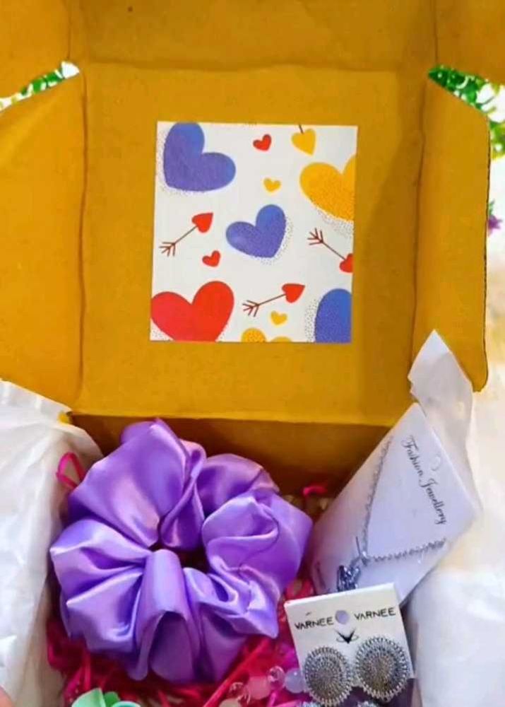 birthday hamper for girls