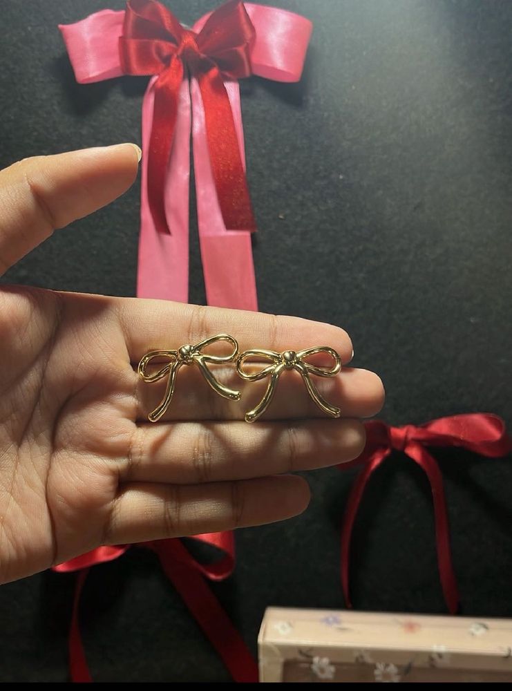 Bow Earrings
