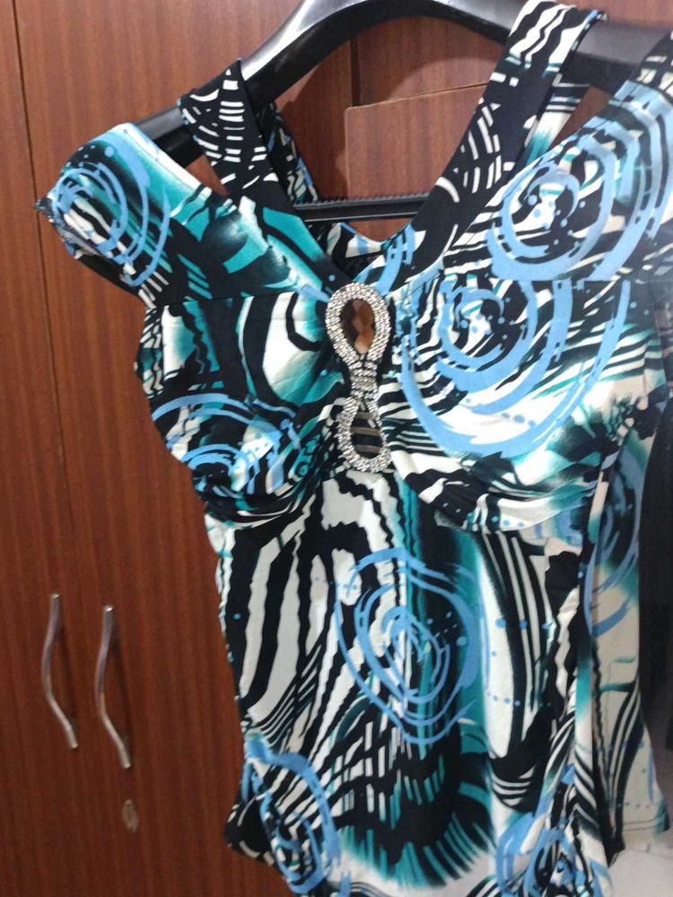 Trendy Multicolour Crop Top