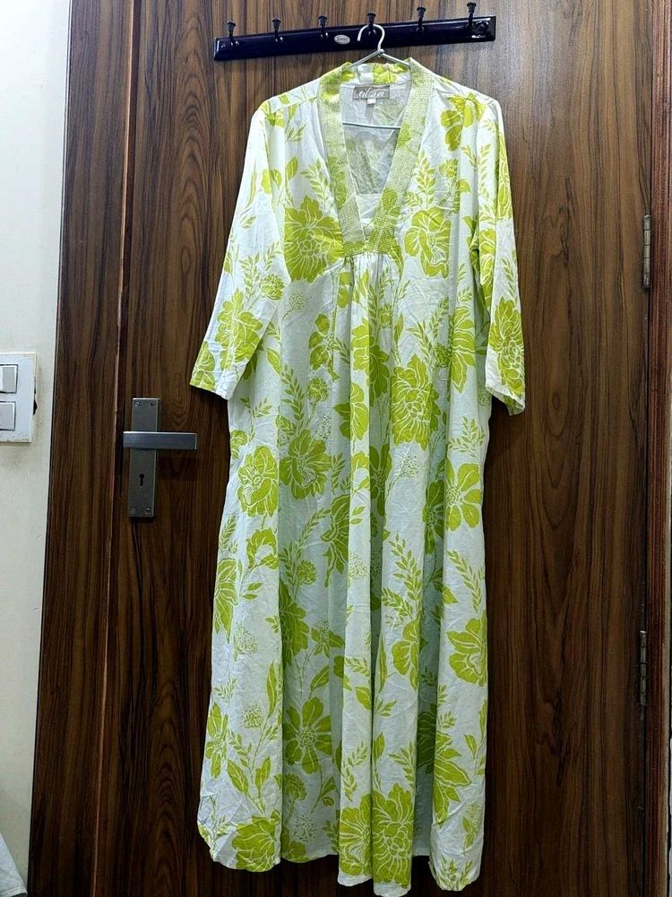 Pakistani Women Anarkali