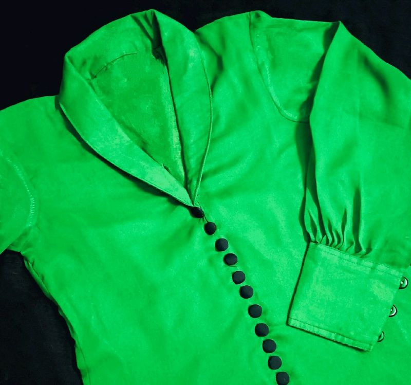 New Amazing Green Top For Girls💚🖤