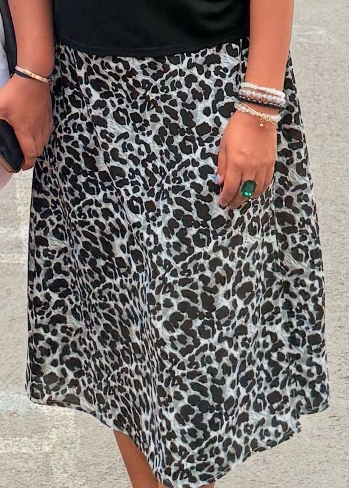 Animal Print Midi Skirt with slit