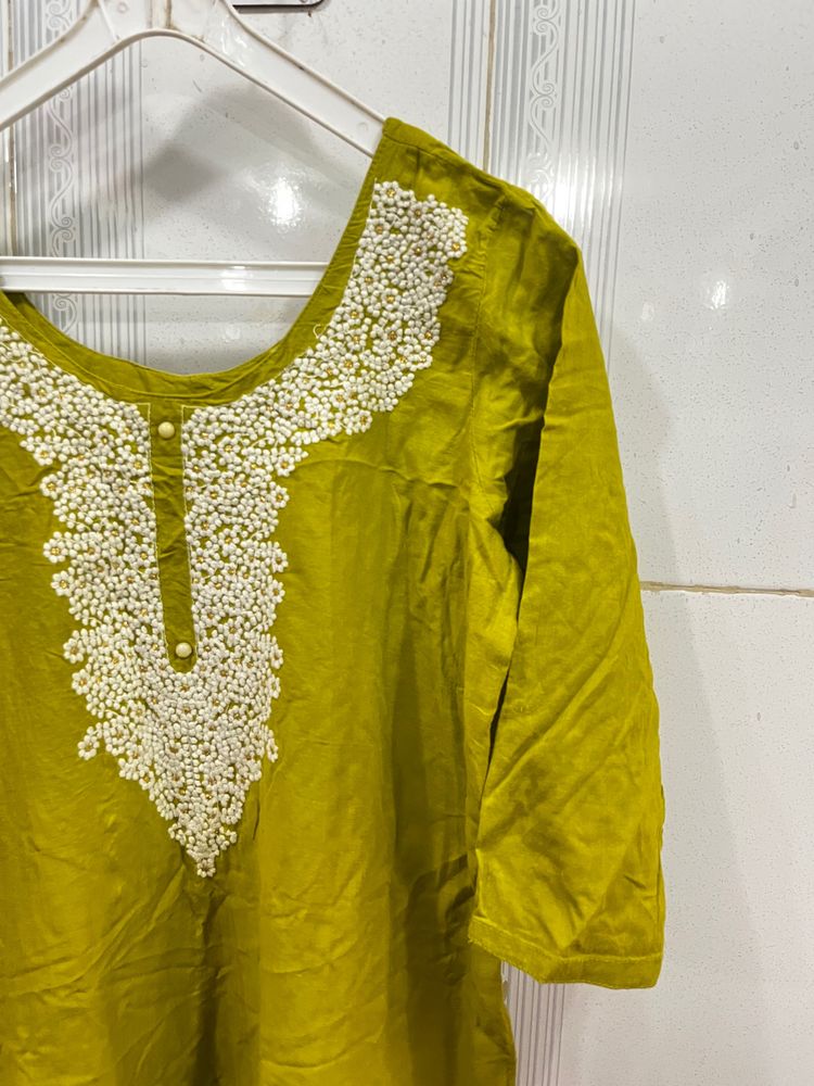 Green Pure Cotton Embroidered Kurti