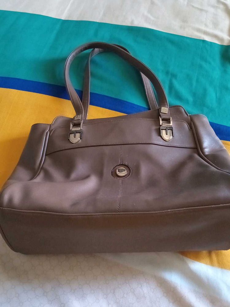Ladies Leather Bag 🎒