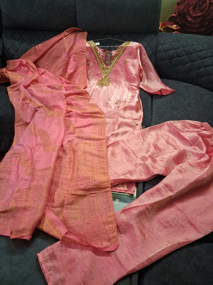 Pink Embroidered Kurta Set xl