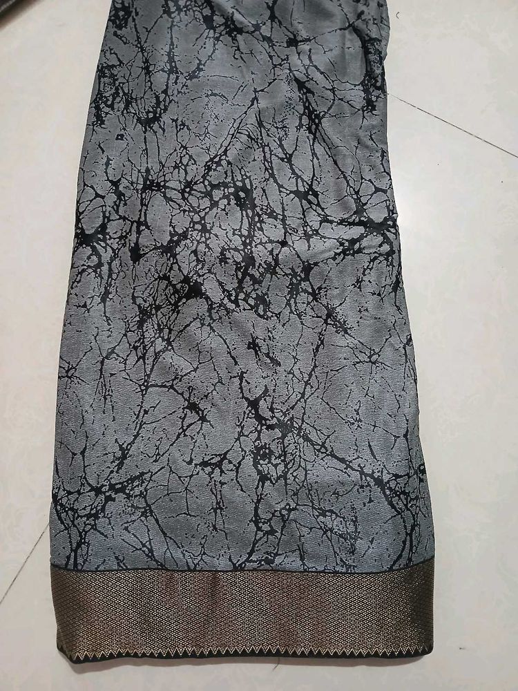 Grey Marble Print Saree