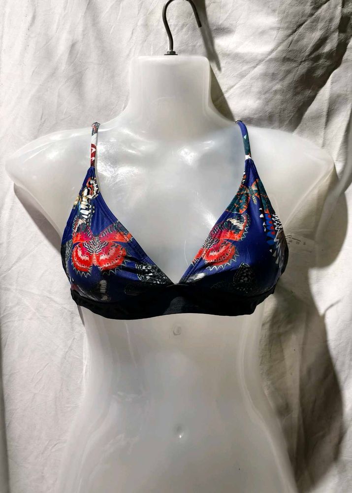 38211. Printed Bikini Top