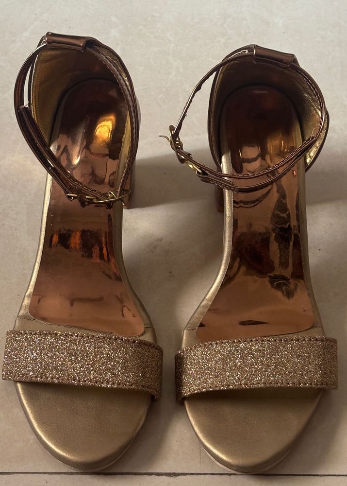 New Golden Women&#39;s Heeled Sandals