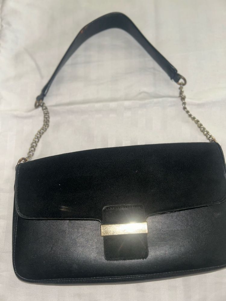 H&amp;M Elegant Black Handbag