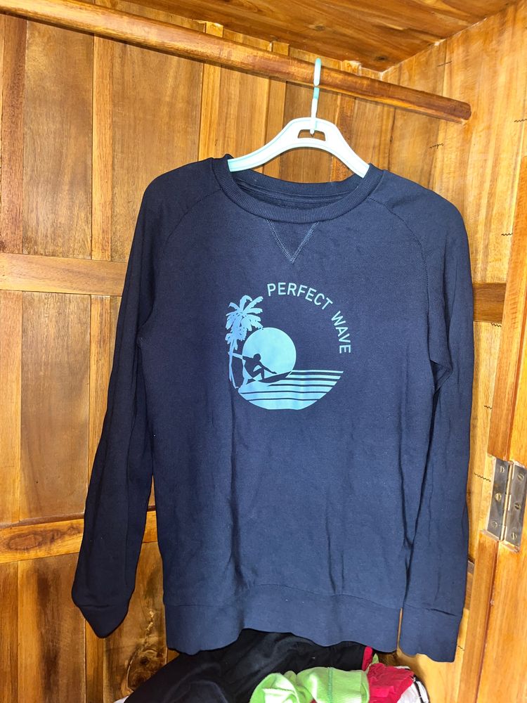 Good Printed Full sleeve Small Sweatshirt