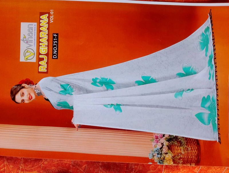 Combo pack 2 floral print sarees