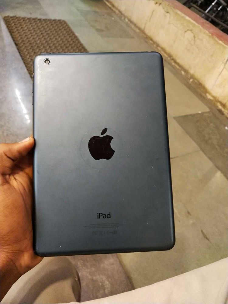 Apple i pad mini