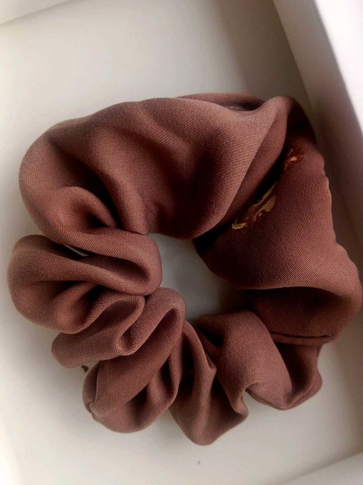 📿🟤Premium SiLK Scrunch 🙆🏻‍♀️🧸
