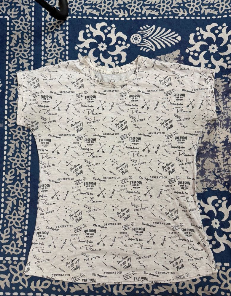 3 Womens’ Tshirts