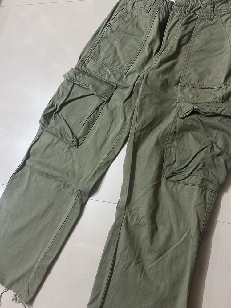 Medium Rise Olive Green Cargo Pants