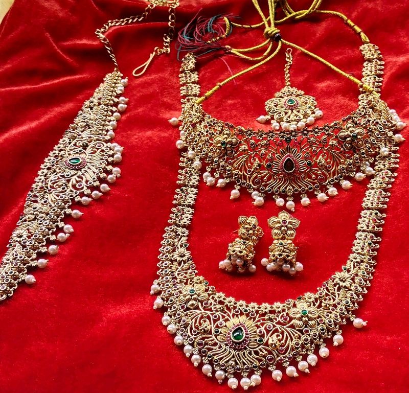 Bridal Traditional Gold Jewellery Set