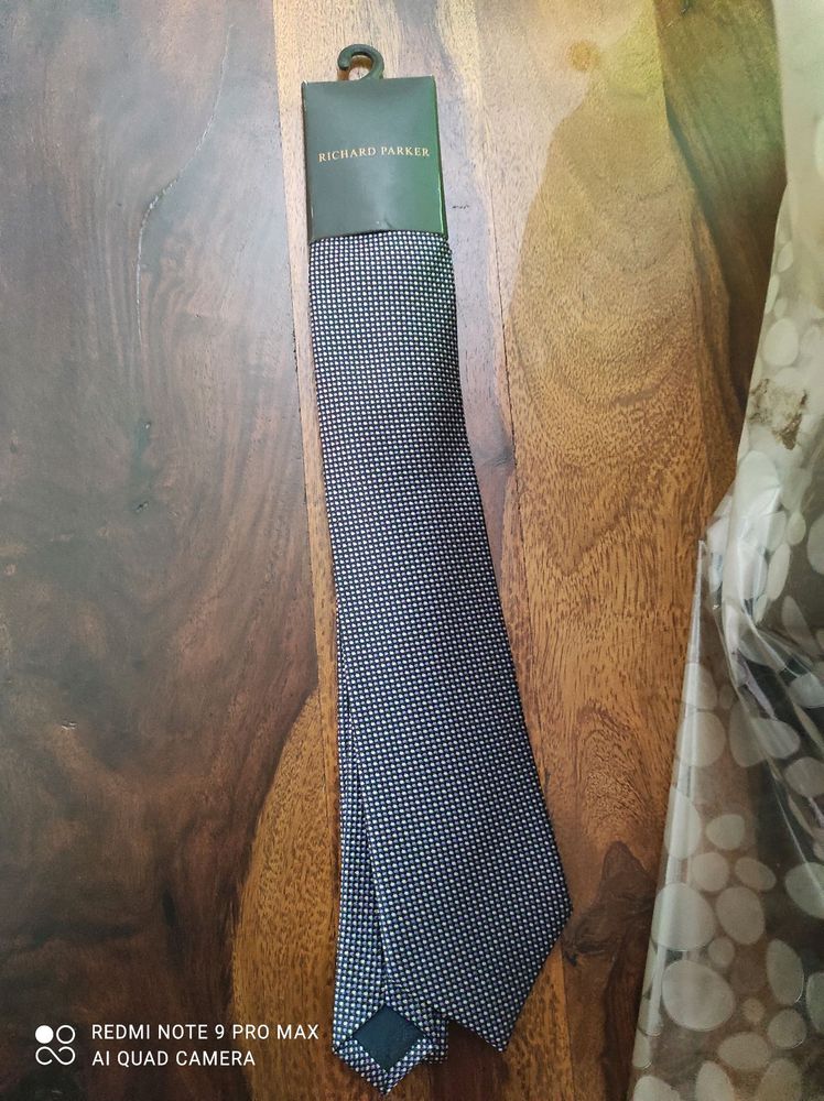 Richard Parker Tie