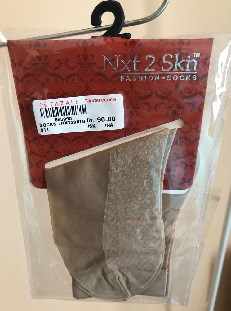 Brand new pair of ladies socks